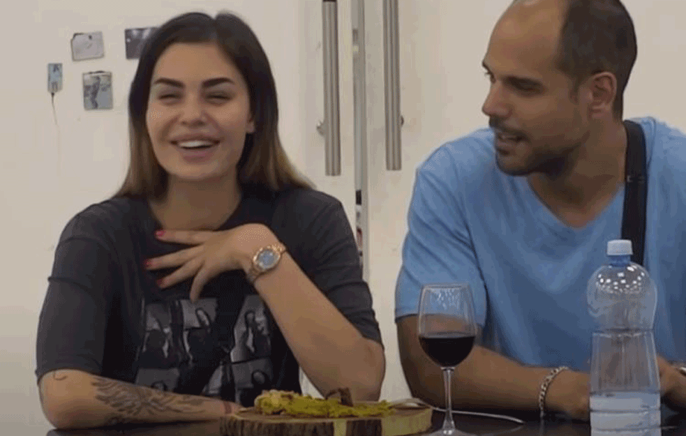 NEOSVOJIVI MIŠEL JE NAPOKON PAO: Mina pokazala kakva je maherka! (VIDEO)