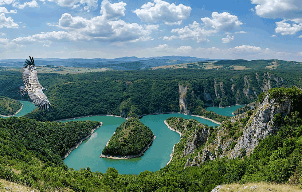 BESPLATNI VAUČERI ZA <span style='color:red;'><b>LETOVANJE U SRBIJI</b></span>: Evo šta je potrebno za PRIJAVU!