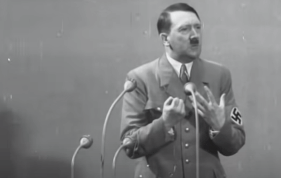 HITLER POSTAO JUNAK VIDEO <span style='color:red;'><b>IGRICE</b></span>: Adolf na TENKU kreće u UBIJANJE 60 miliona ljudi! (VIDEO) 