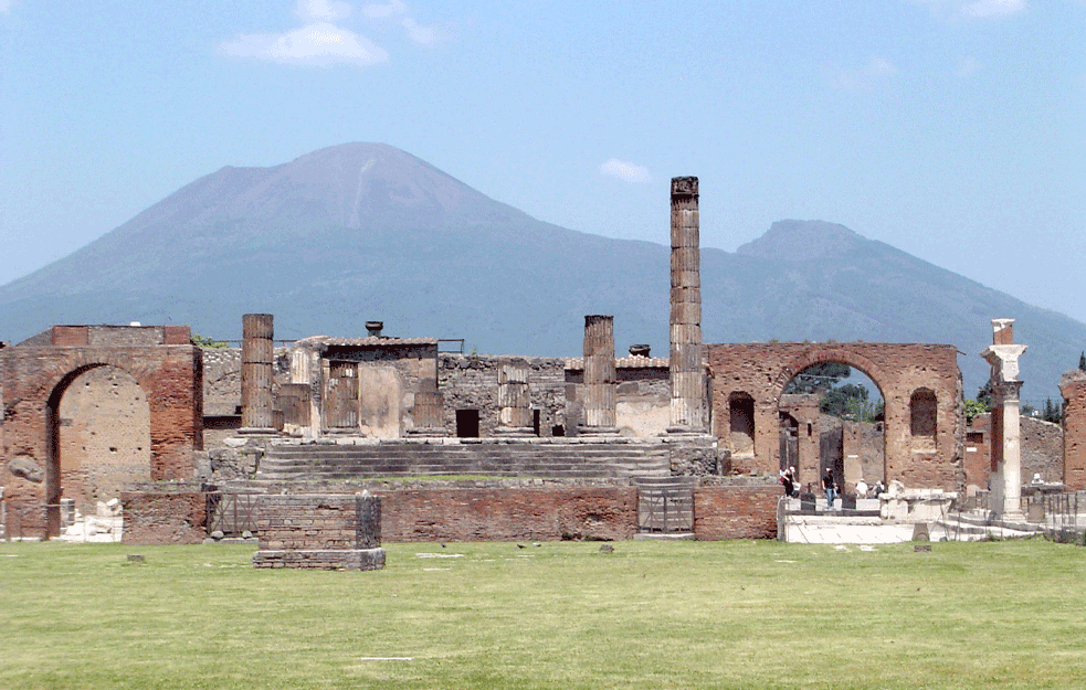 Foto:PompejaWikipedia/Qfl247.png