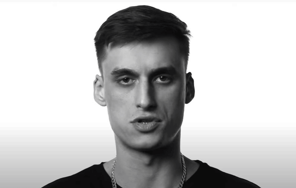 SPREMITE SE ZA OVU BOMBU: Ognjen Jovanov izbacio pesmu 'JUČE'

