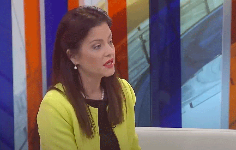 GLAS SAZNAJE! ČISTKA MEĐU NAPREDNJACIMA: Ministarka za državnu upravu Marija Obradović ostaje bez fotelje?!