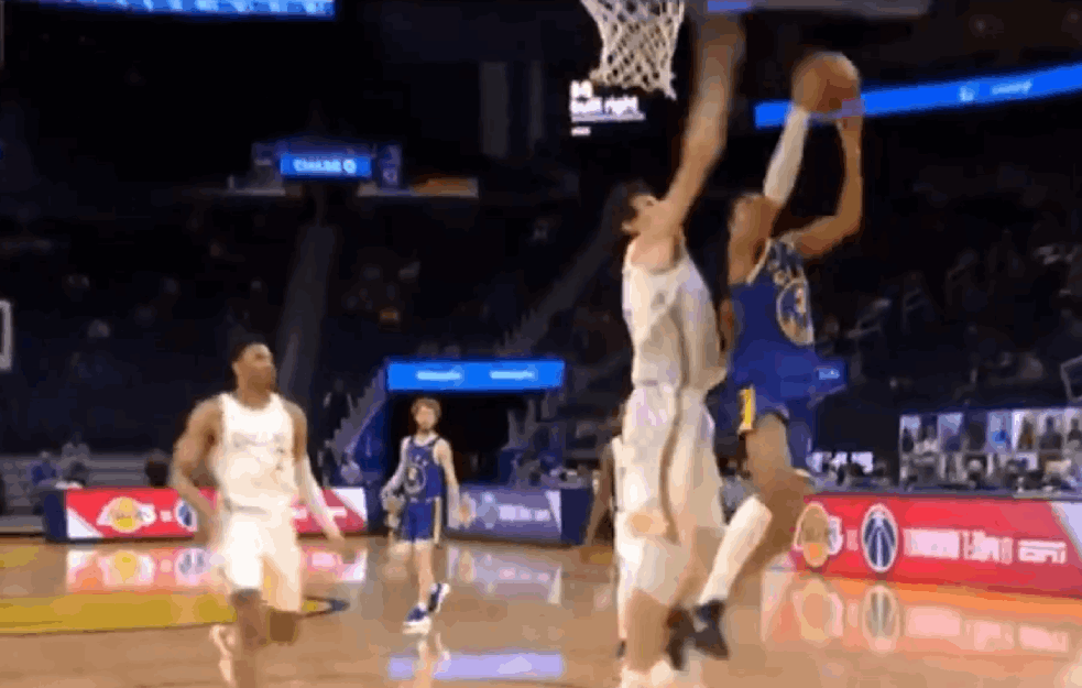BOBI MARJANOVIĆ ODUŠEVIO LJUBITELJE NBA LIGE: Mala pažnja velikog majstora košarke (VIDEO)