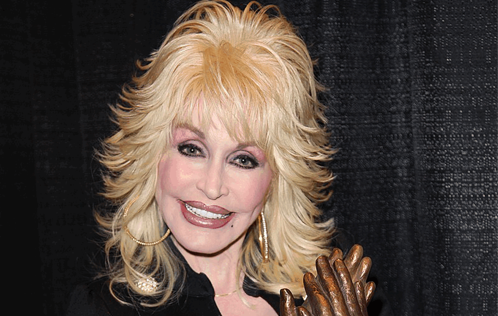 Američka kantri ikona DOLI PARTON otkrila ŠKAKLJIVU TAJNU o svom izgledu: Uzor su joj bile lokalne PRIJATELJICE NOĆI! (VIDEO) 