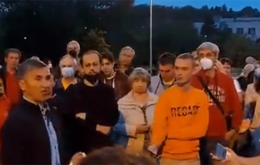 Protest stanara novobeogradskog bloka 37 zbog izgradnje poslovne zgrade na zelenoj površini! (VIDEO)