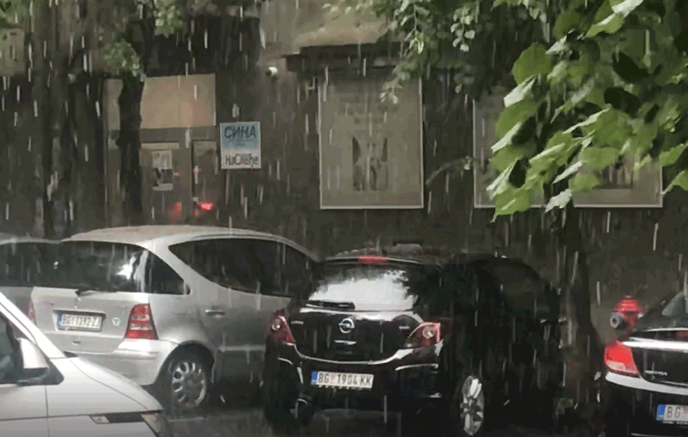 JAKO NEVREME POGODILO BEOGRAD, GRAD SE SRUČIO NA PRESTONICU! (VIDEO) 