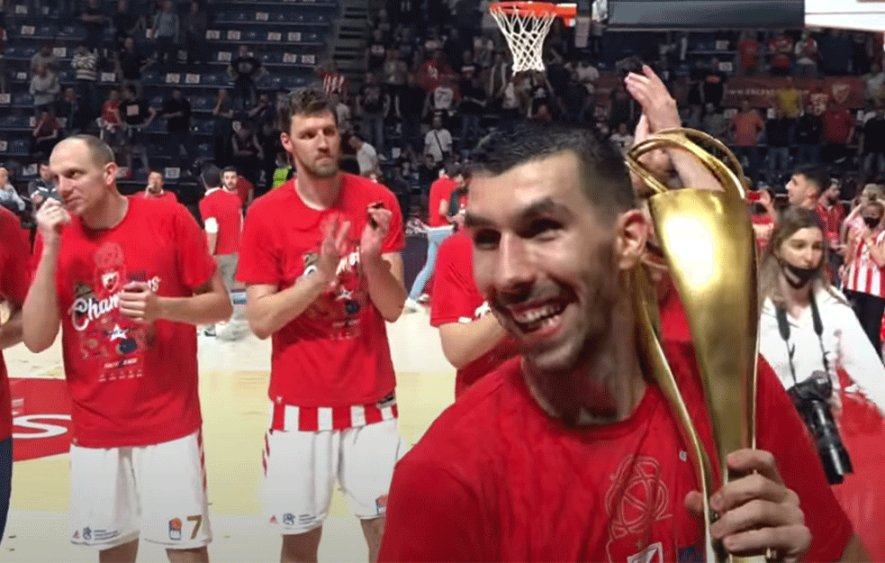 Košarkaši Crvene zvezde <span style='color:red;'><b>šampioni Srbije</b></span>! (FOTO)