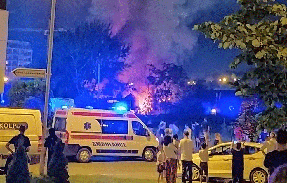 BUKTI POŽAR! KULJA VATRA NA NOVOM BEOGRADU: Začula se detonacija,a onda se nadvio CRN oblak iz BLOKA, VATROGASCI na terenu! (VIDEO)
