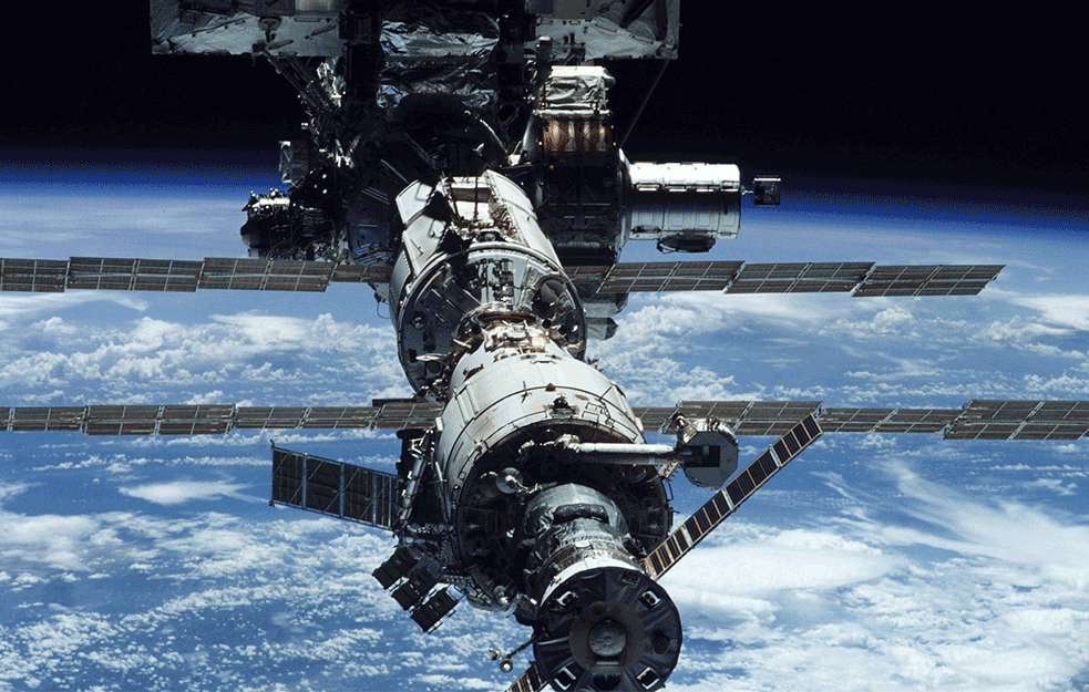 KINA je prevezla  PRVU POSADU ASTRONAUTA do svoje <span style='color:red;'><b>SVEMIRSKE STANICE</b></span>