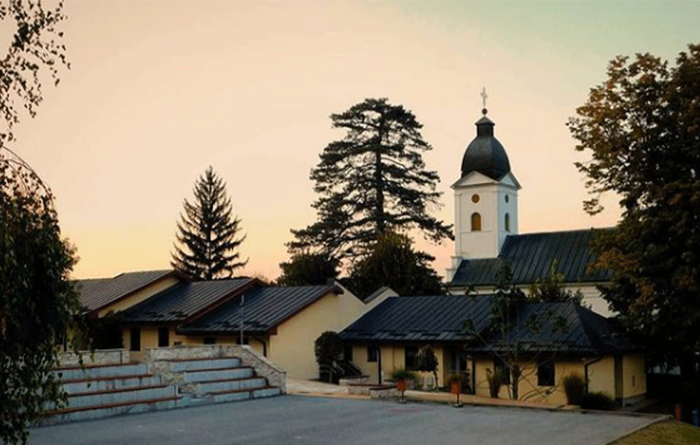 SASLUŠAN NASTAVNIK IZ PETNICE KOJEG JE PET DEVOJAKA OZNAČILO KAO NAPASNIKA: Sadašnji i bivši direktor ispitani zajedno sa B.S.