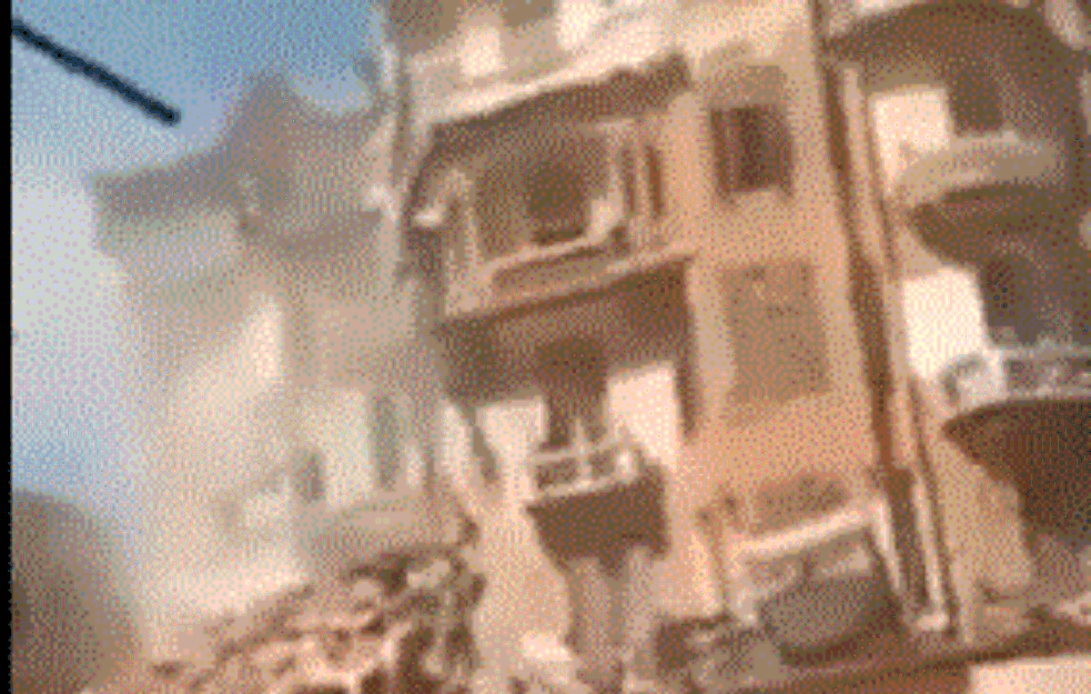 TRAGEDIJA U EGIPTU: Srušila se zgrada u Aleksandriji, POGINULO najmanje PET ŽENA! (VIDEO) 
