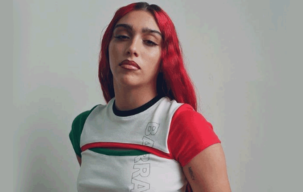 MADONINA ĆERKA ŠOKANTNO ODEVENA: Ukrala pažnju publike na majčinom nastupu! 