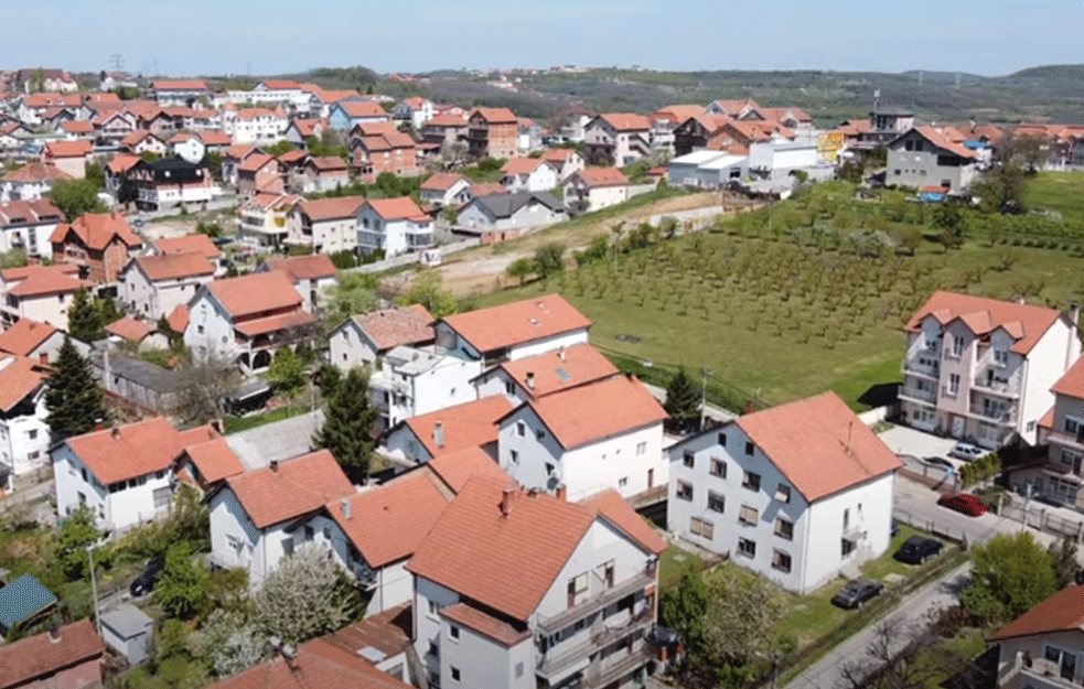 Stanovnici Kaluđerice 10 dana žive u mraku! Pitaju vlasti: Da li će neko da nas poseti i pusti struju?