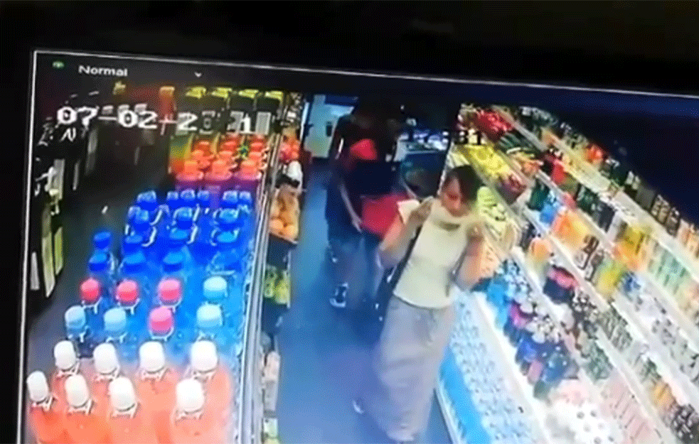 VIDEO KOJI JE SVE ZGROZIO: Snimak krađe iz beogradske prodavnice odlično pokazuje KAKVI SMO LJUDI postali 