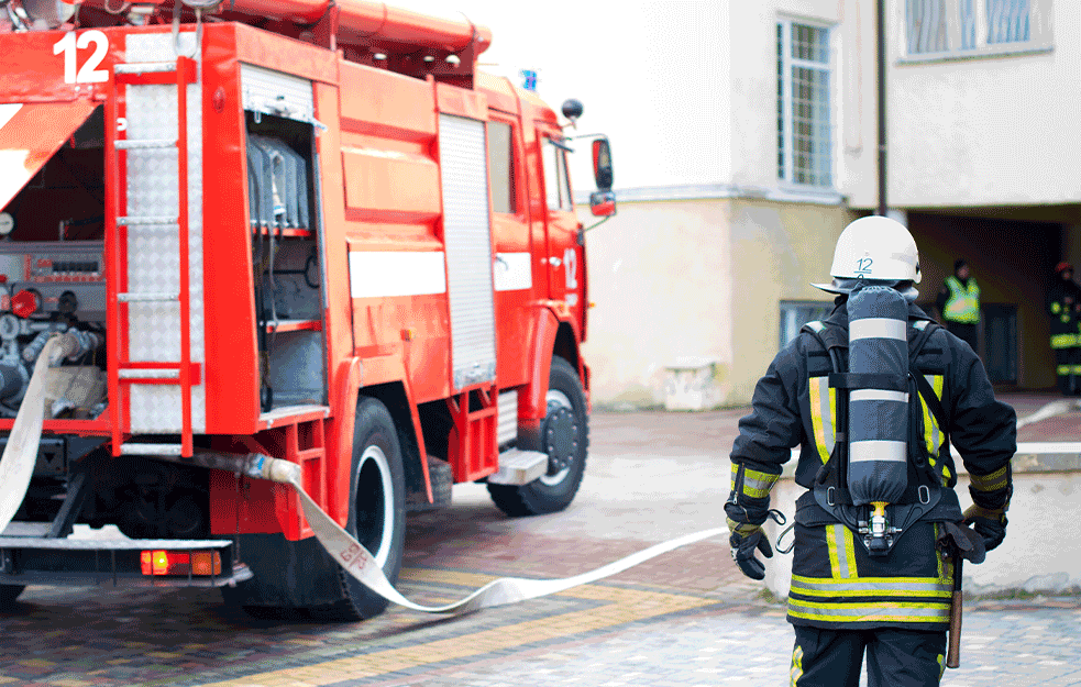 POŽAR U NOVOM SADU: Vatrogasci još uvek u pripravnosti, a ovo je UZROK nesreće! (VIDEO)  