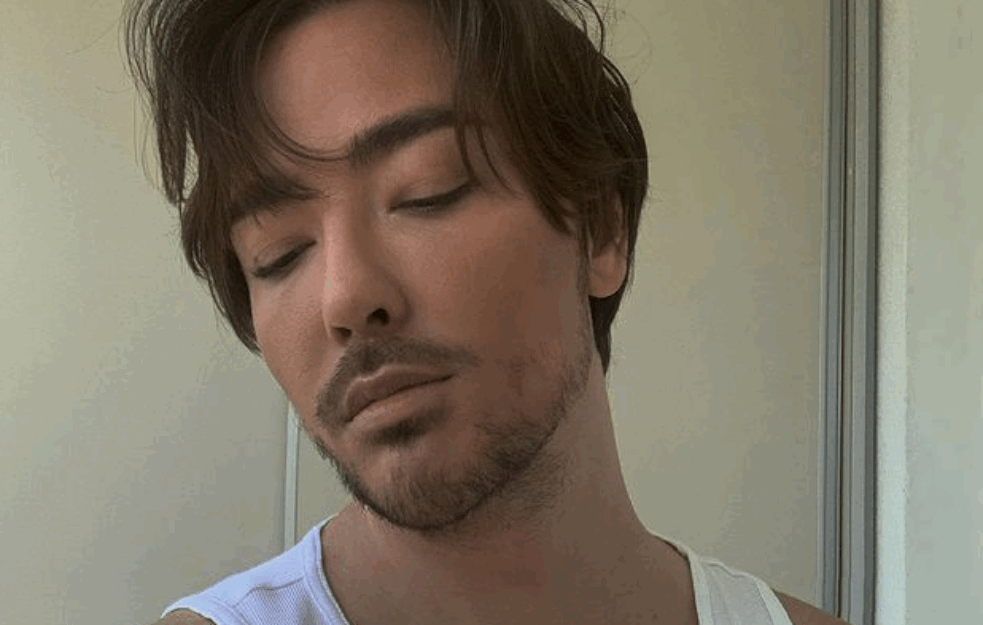 MILAN STANKOVIĆ SE OKRENUO PRAVOSLAVLJU: Pevač se posvetio veri i OBILAŽENJU MANASTIRA! (FOTO) 
