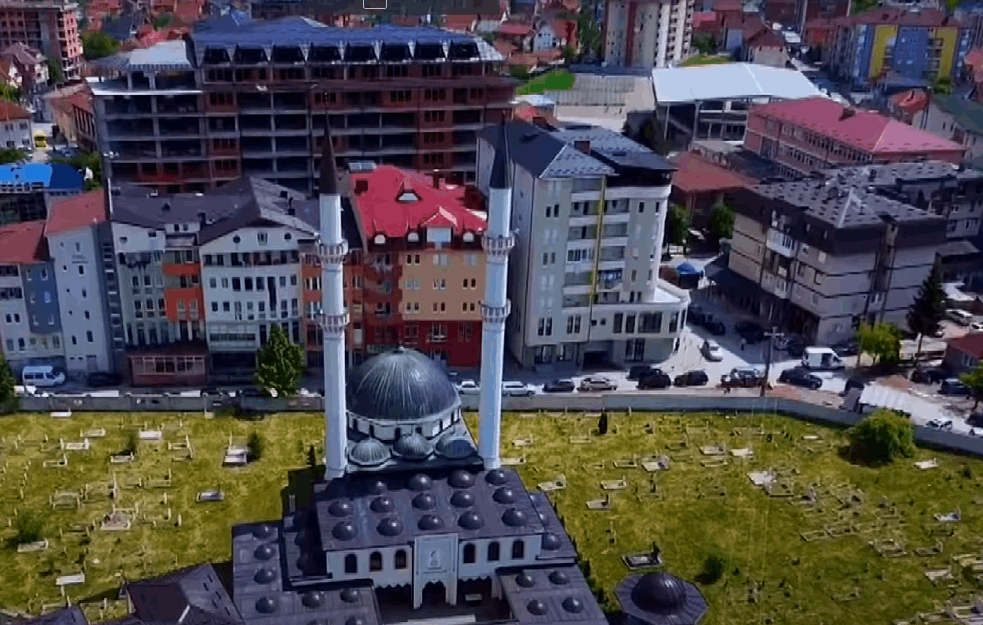ŠOK PRIZOR IZ TUTINA: ‘Treba strpati u ludnicu onog ko je dao dozvolu za gradanju’ (FOTO)