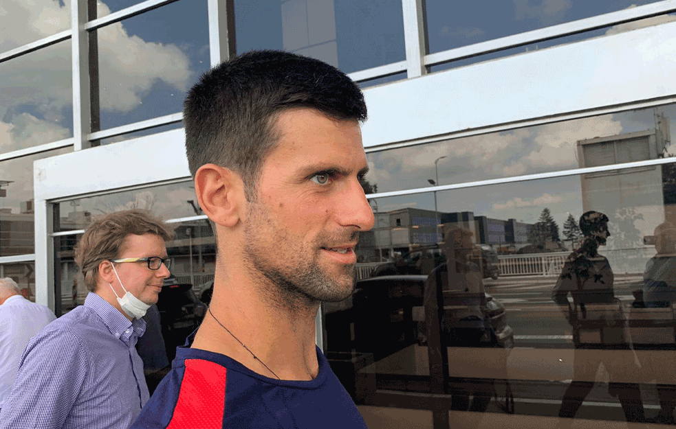 NOVAK U JAPAN, ZVEZDA U KAZAHSTAN! Kakva scena, SLUČAJAN SUSRET Noleta i Dekija, a onda čvrst stisak ruke i BUM! (FOTO) 