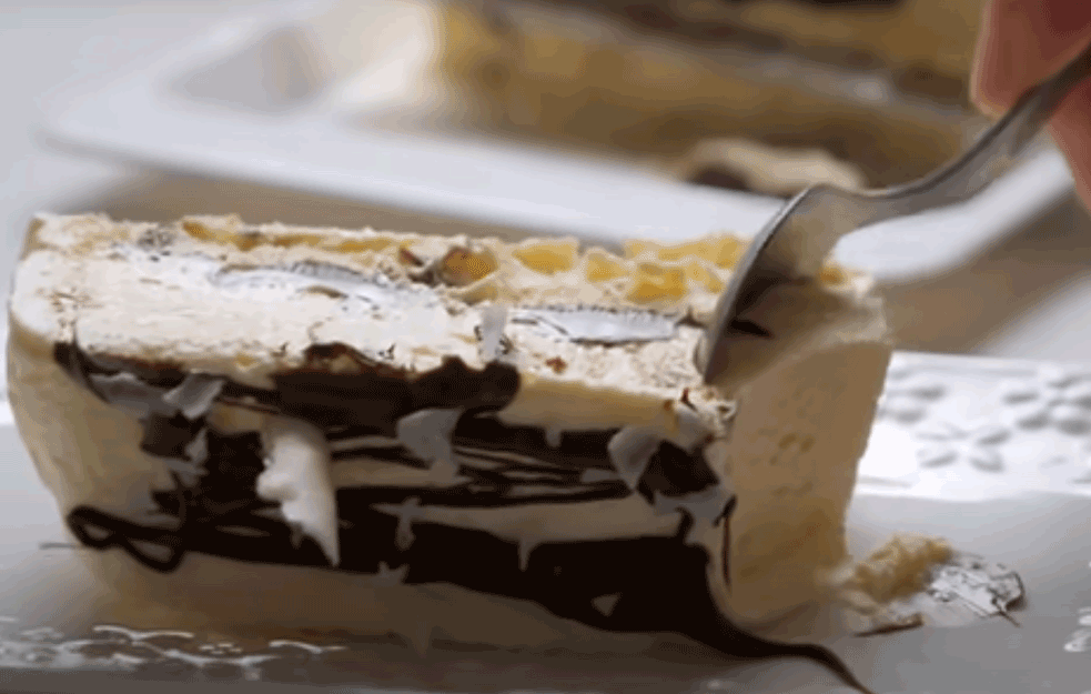 NAJKREMASTIJA SLADOLED TORTA: Jednostavan recept za hladni kolač! (VIDEO) 