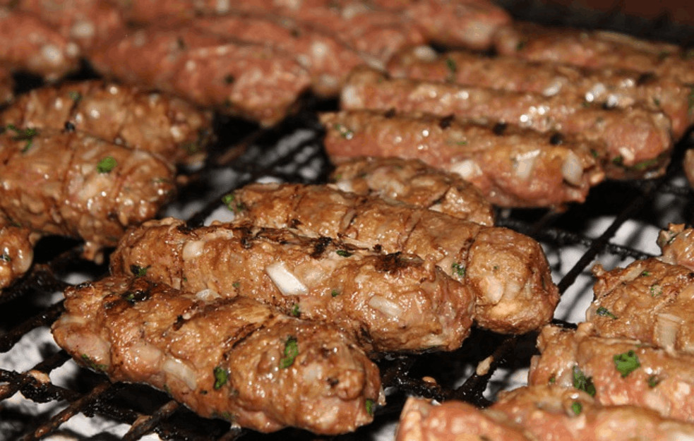 MALA TAJNA ZA PERFEKTAN UKUS: Sami napravite savršene ćevape!