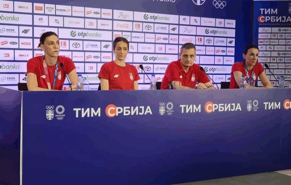 SNAŽNE REČI SELEKTORA ODBOJKAŠICA: Moj PONOS je sada eskalirao, ova reprezentacija pokazala je kako se ponaša na terenu i van njega! (FOTO) 


