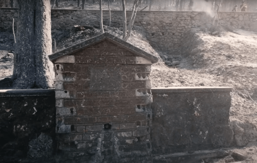 POŽAR UNIŠTIO IMANJE BIVŠE KRALJEVSKE PORODICE: Jezivi snimci iz vazduha razorenog kompleksa u Grčkoj (VIDEO)