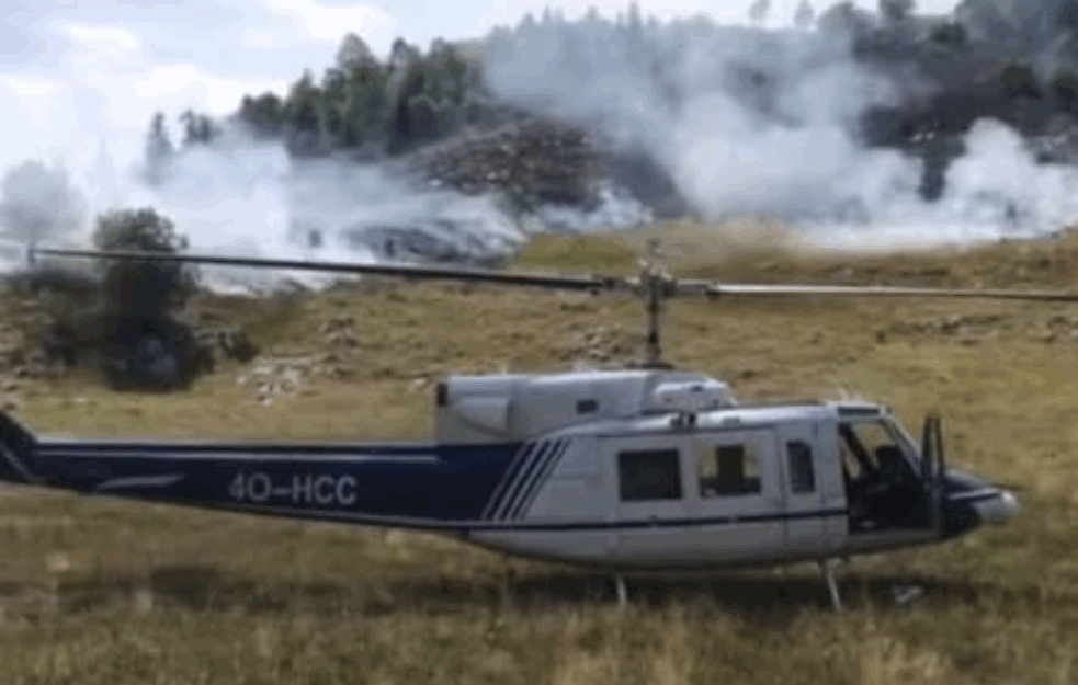 VELIKI POŽAR NA DURMITORU: Vatra se širi kanjonom Tare, angažovan i helikopter! (VIDEO)

