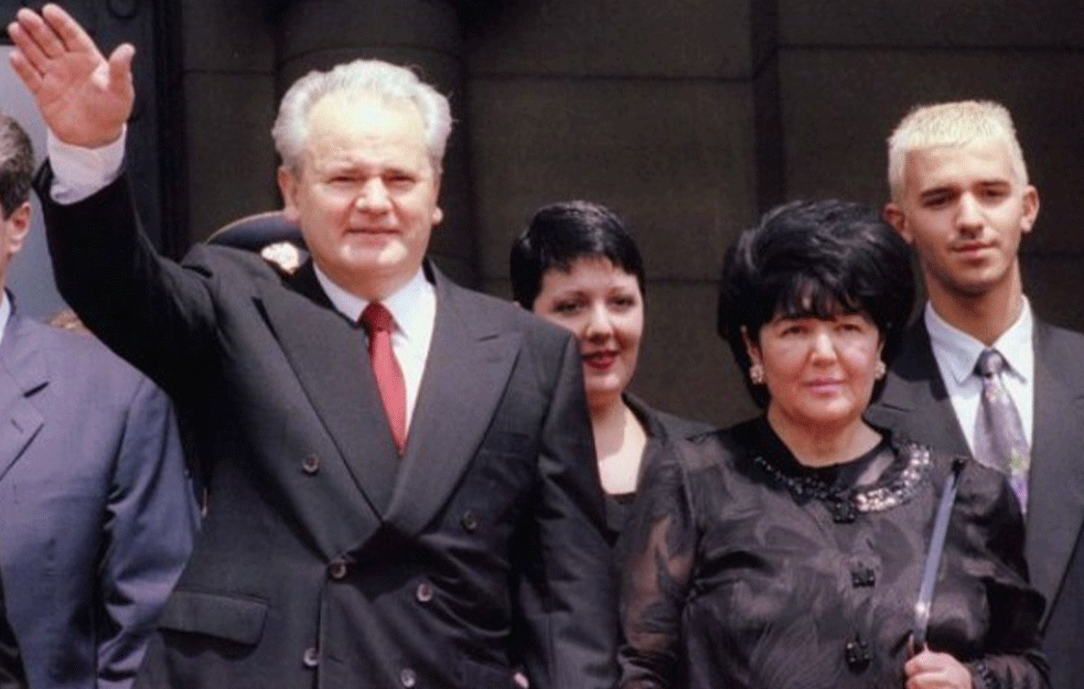 SLOBODAN MILOŠEVIĆ NEKAD I SAD: '<span style='color:red;'><b>Državnik</b></span> sa greškom posle kog su dolazile greške bez <span style='color:red;'><b>državnik</b></span>a' (VIDEO)