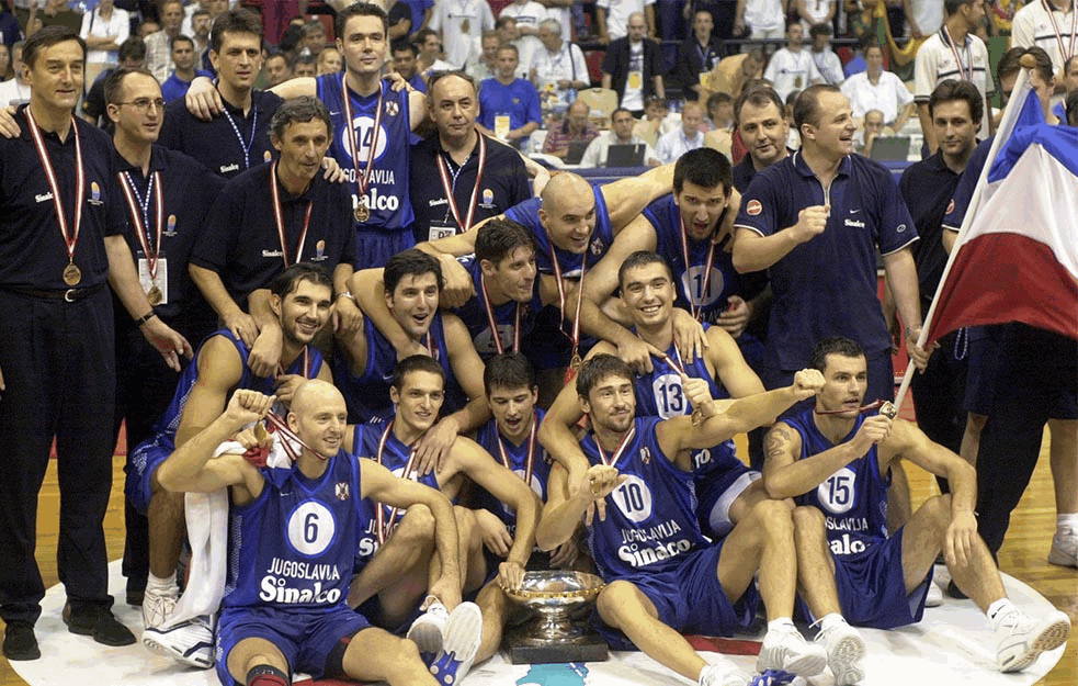 TURCI NAS GAĐALI FLAŠAMA, PROVOCIRALI! Već prošlo 20 godina! Na današnji dan košarkaši postali evropski šampioni u košarci (VIDEO)  