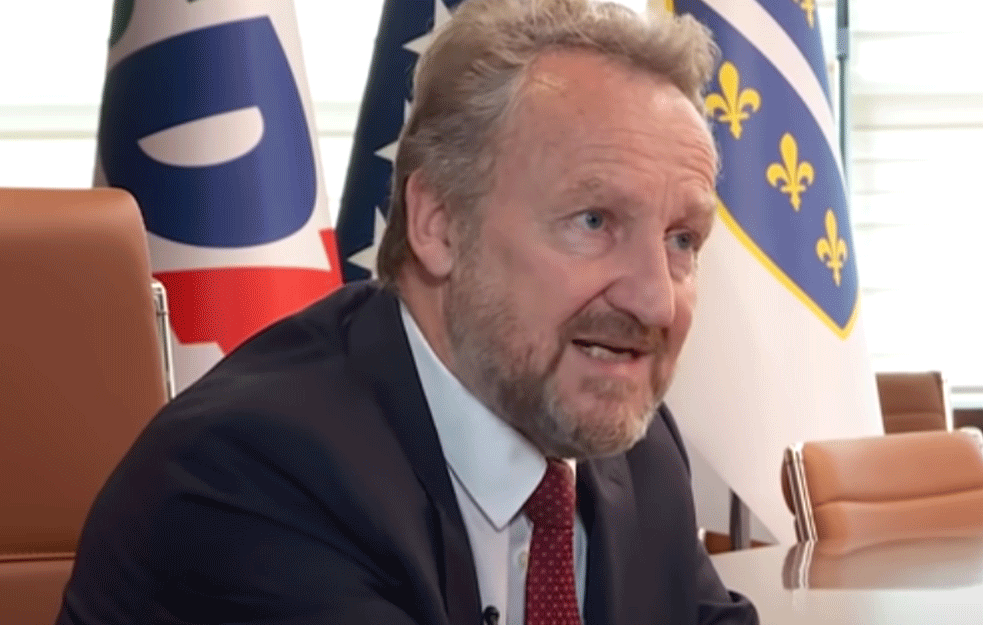 <span style='color:red;'><b>SKANDALOZNA IZJAVA</b></span> IZETBEGOVIĆA: Poštovao bih i SPC kada bi ona popravljala svoj narod