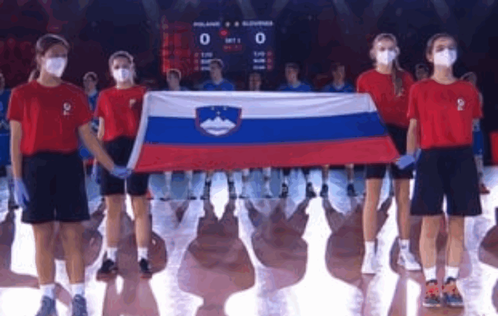 NOVI SKANDAL ZA ODBOJKAŠE: <span style='color:red;'><b>Slovenci</b></span>ma pustili himnu BOŽE PRAVDE! (VIDEO) 

