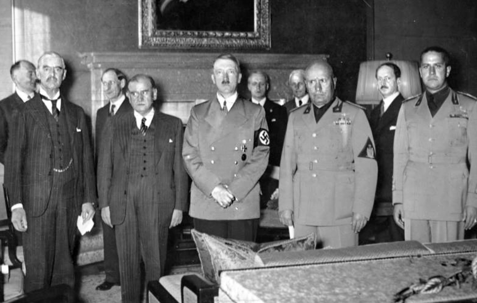 PRE 83. GODINE POTPISAN JE MINHENSKI SPORAZUM: Presudan akt kojim je Hitleru otvoren put za otpočinjanje Drugog svetskog rata! 


