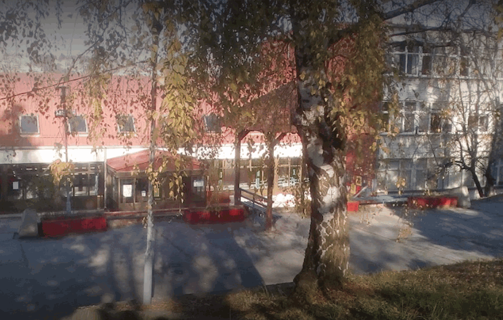 UČENICA ZARAŽENA, A NJENO ODELJENJE DANAS KRENULO NORMALNO U ŠKOLU! Nastavnica odala školu, direktorka se pravda