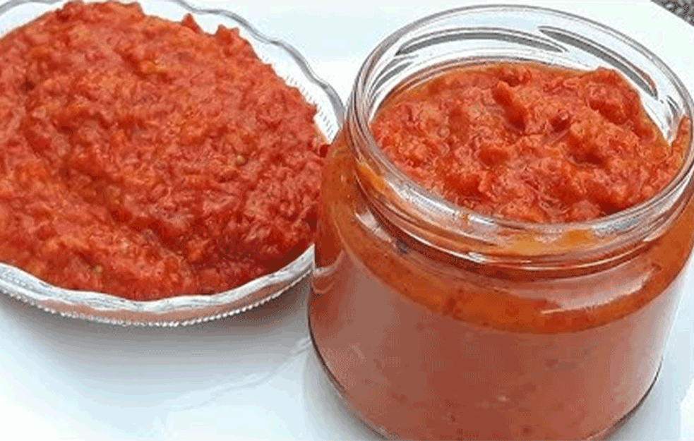 AJVAR JE BLAGOTVORAN ZA NAŠ ORGANIZAM: Evo šta <span style='color:red;'><b>gastroenterolog</b></span> kaže!