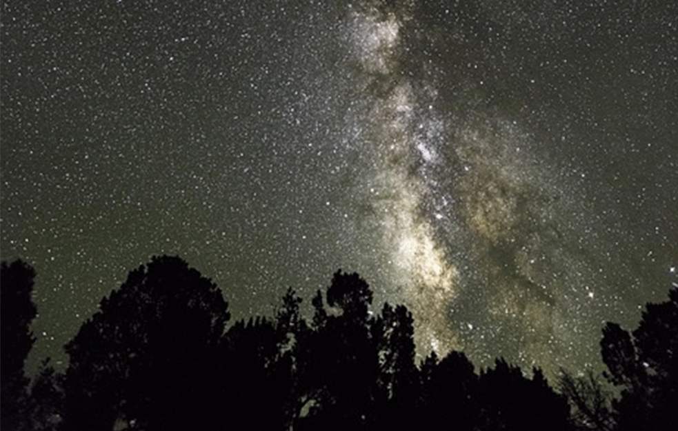 NEBESKI SPEKTAKL! Meteorski pljusak DRAKONIDA večeras će napraviti pravi ZVEZDANI vatromet (FOTO)