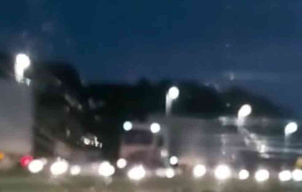 KOLAPS NA AUTOPUTU: Nepregledna kolona vozila na putu od Novog Beograda do Vrčina! (VIDEO) 

