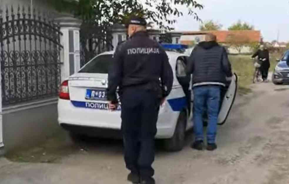 DŽONIĆ ZAKOPAO UKRADEN NOVAC ISPOD ŠLJIVE PA OPET POMINJE SINA: Možda sam kopao, a možda i nisam, a možda je i moj sin kopao?
