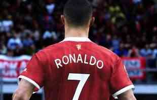PROVALJENO KOME RONALDO NEĆE DA DODA LOPTU: Procurio <span style='color:red;'><b>prljav veš</b></span> iz svlačionice Junajteda 