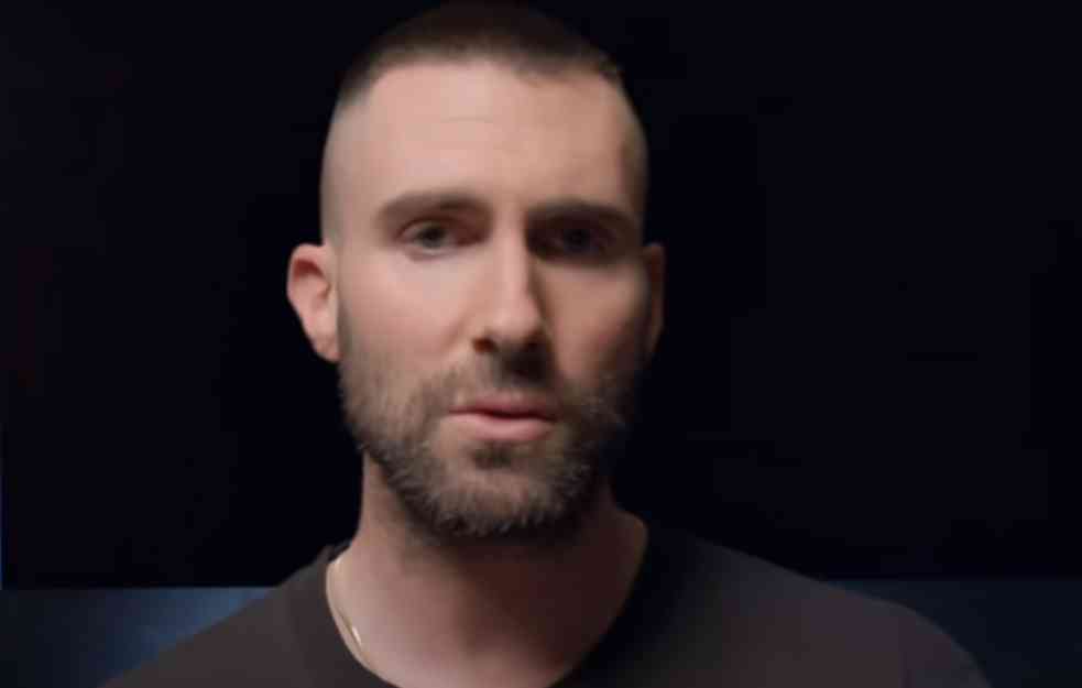 NEPROCENJIVA REAKCIJA PEVAČA MAROON 5! Adam Levin o incidentu sa obožavateljkom: MUKA MI JE! (VIDEO) 