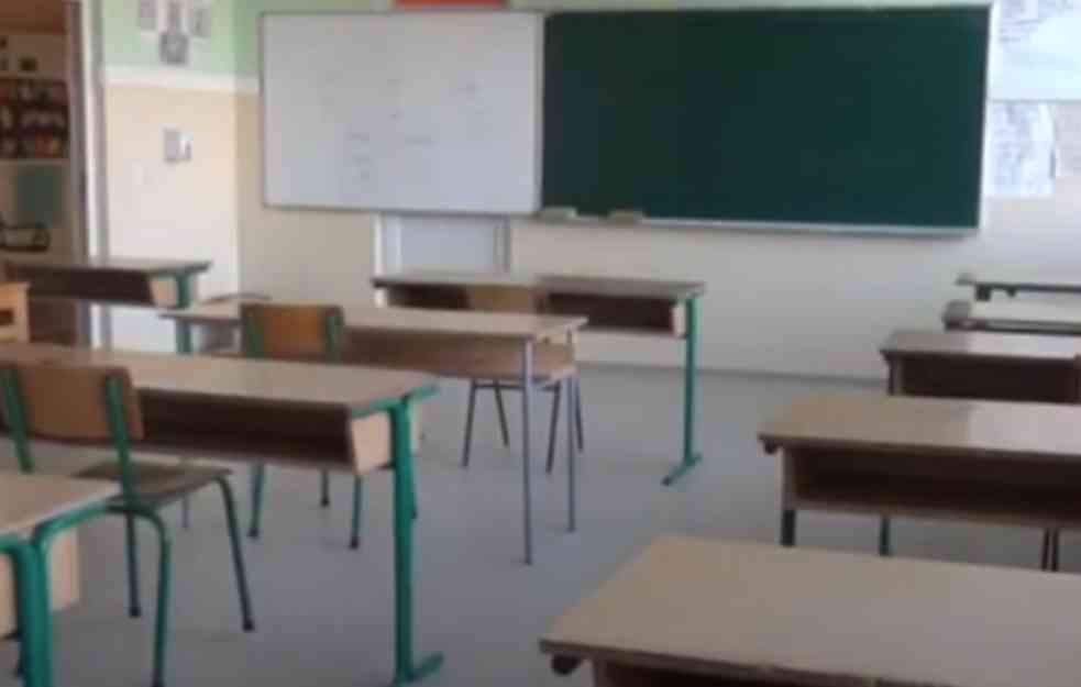 NAJNOVIJA ODLUKA! Srednje škole u Beogradu idu na kombinovani model, odeljenja se DELE U GRUPE 