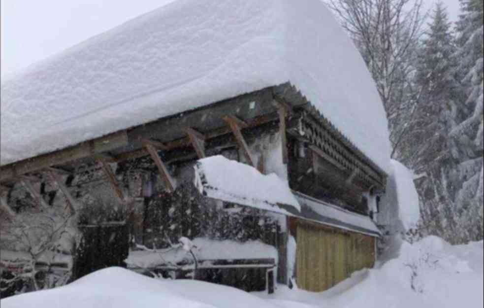 USPEO ČAK I NJIH DA IZNENADI! Prvi sneg napravio haos u Austriji