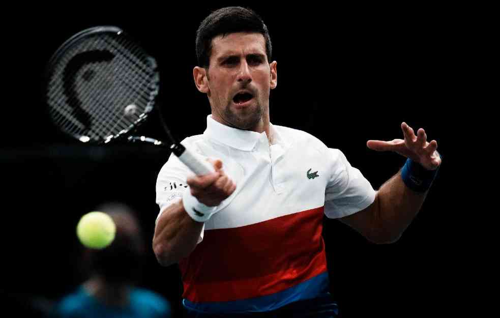 ZNOJENJE DO OSMINE FINALA: Novak krenuo pobedom u Parizu, Mađar pao u tri seta