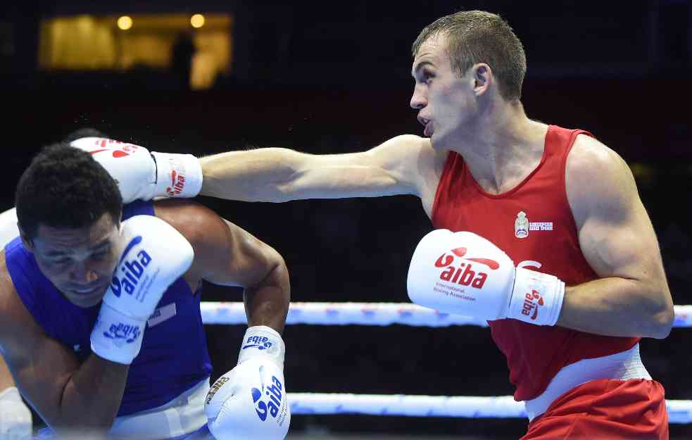 BRONZANI BOKSER NE STAJE: Pokrale ga sudije, ali sad se sprema za novu medalju Srbiji!