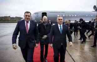 Orban u Banjaluci igra ulogu <span style='color:red;'><b>posrednik</b></span>a između Dodika i Šmita?