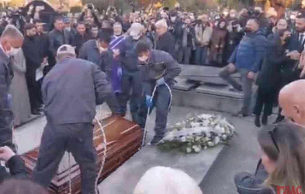 Sahranjen MARINKO ROKVIĆ: Molitva za pokoj duše, suze i Nikolin govor koji će se pamtiti (VIDEO)