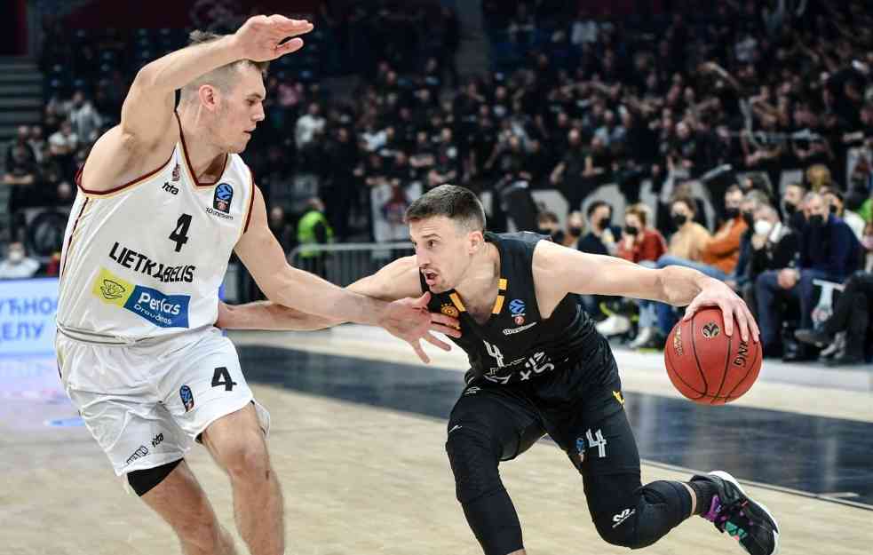 PALI LITVANCI! Partizan trenirao živce ali zabeležio pobedu sa osmoricom na terenu