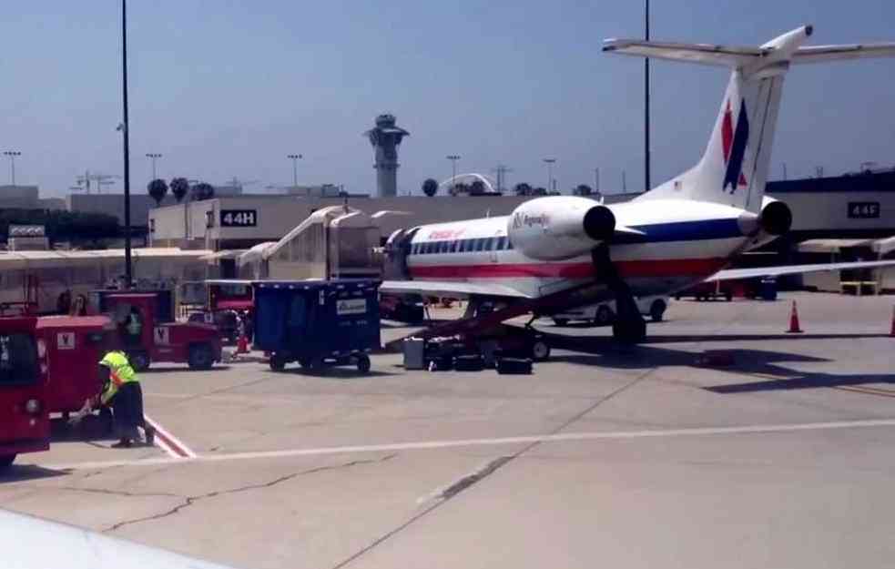 HAOS NA AERODROMU: Čekao kontrolu, pa ZAPUCAO! Putnik sa pištoljem u bekstvu