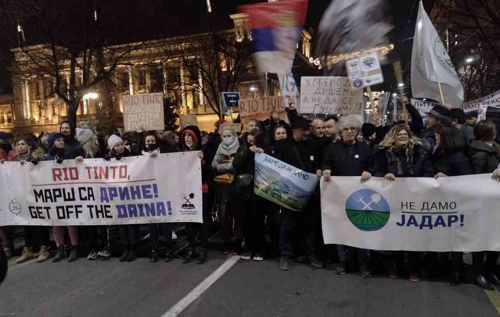 STOP TERORU MANJINE! POČINJE! Srbija u 14 sati ustaje protiv ZAKONA O REFERENDUMU, a ovo su prvi koraci!