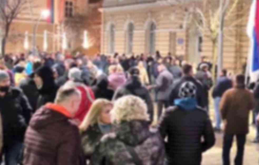 Počeo još jedan PROTEST u Šapcu zbog hapšenja traktorista