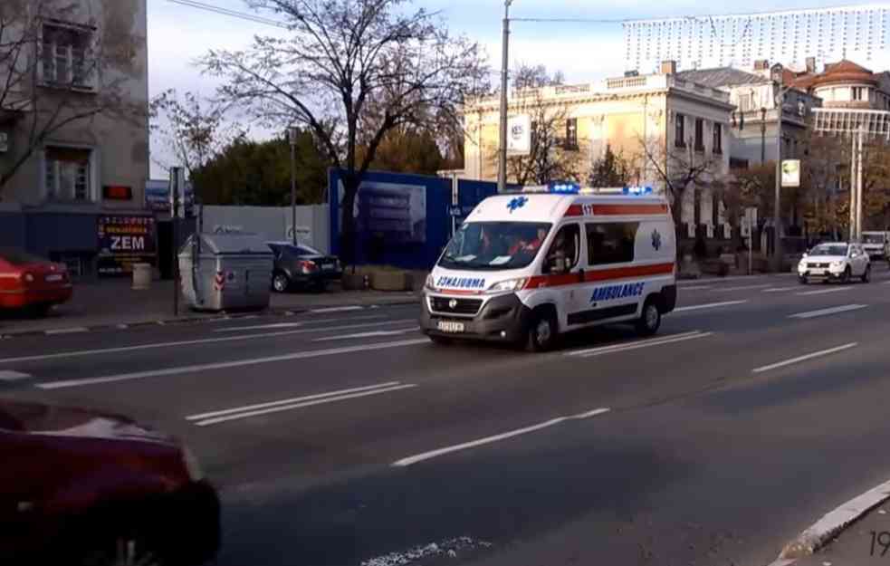 SUDAR TROLE I AUTOMOBILA! Povređeni hitno prebačeni u Urgentni centar
